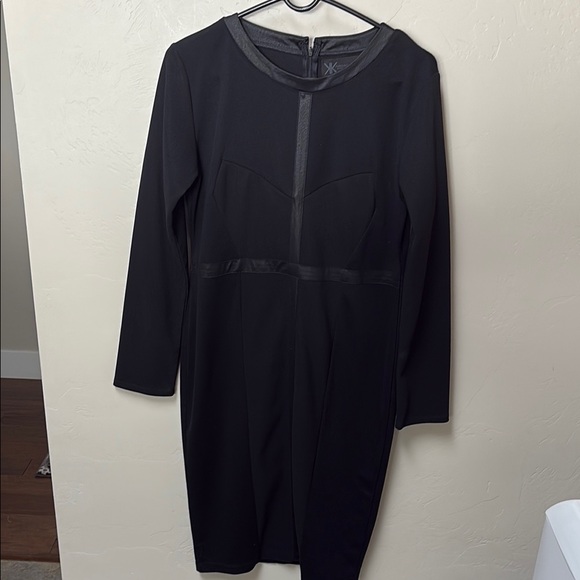 Kardashian Kollection Dresses & Skirts - Kardashian Kollection Elegant Black Long Sleeve Dress